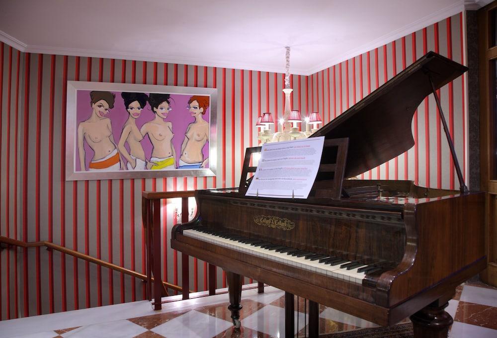 Hotel Restaurante Risco ลาเรโด ภายนอก รูปภาพ