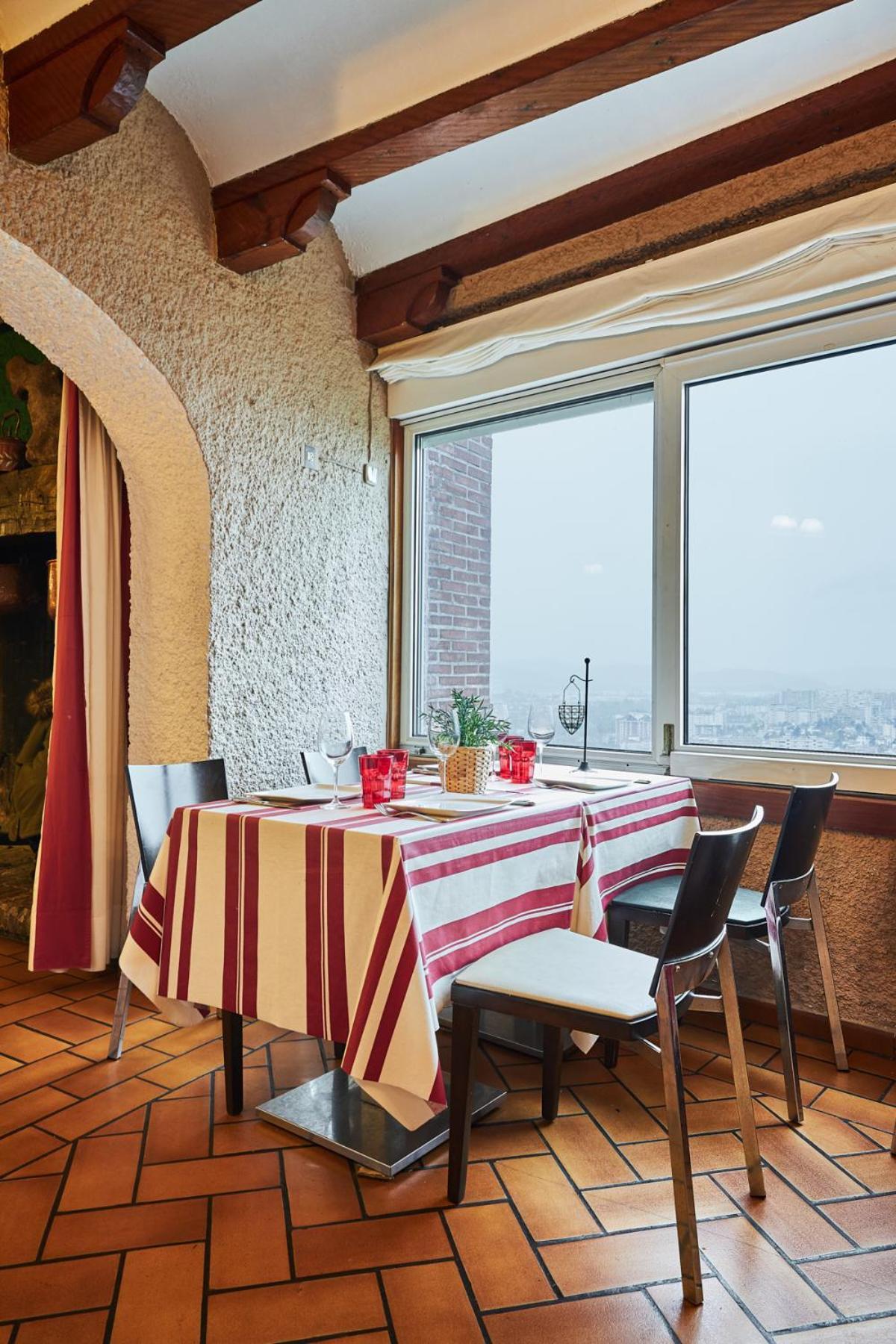 Hotel Restaurante Risco ลาเรโด ภายนอก รูปภาพ