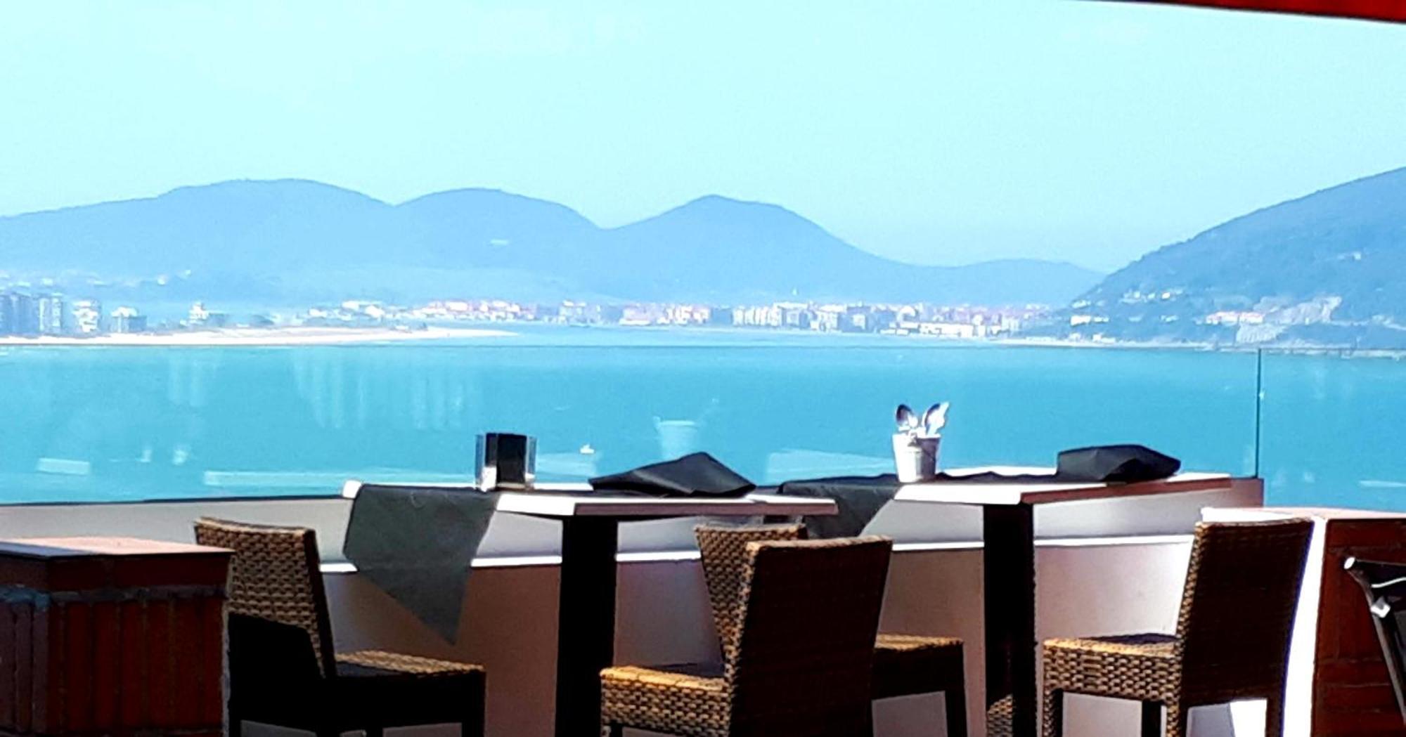 Hotel Restaurante Risco ลาเรโด ภายนอก รูปภาพ